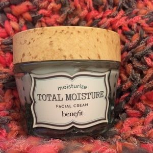 Benefit Total Moisture